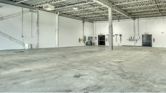 Vous avez besoin d‘un espace locatif ? Vous devez vous relocaliser, vous avez besoin d'un nouvel air de bureaux, d'espace de détail, local commercial ou d'usine ? 