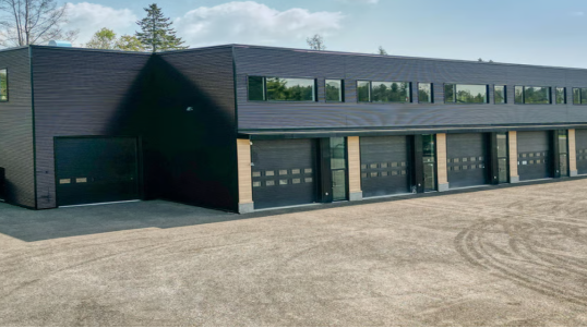 Vous avez besoin d‘un espace locatif ? Vous devez vous relocaliser, vous avez besoin d'un nouvel air de bureaux, d'espace de détail, local commercial ou d'usine ? 